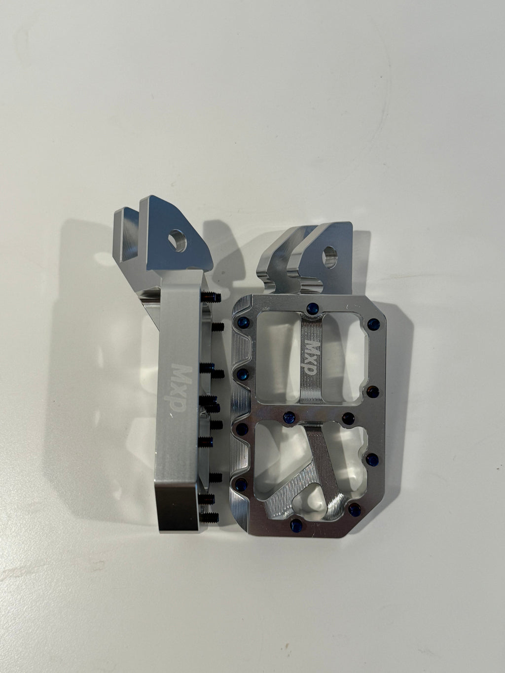 Mxp foot pegs 4 week pre order
