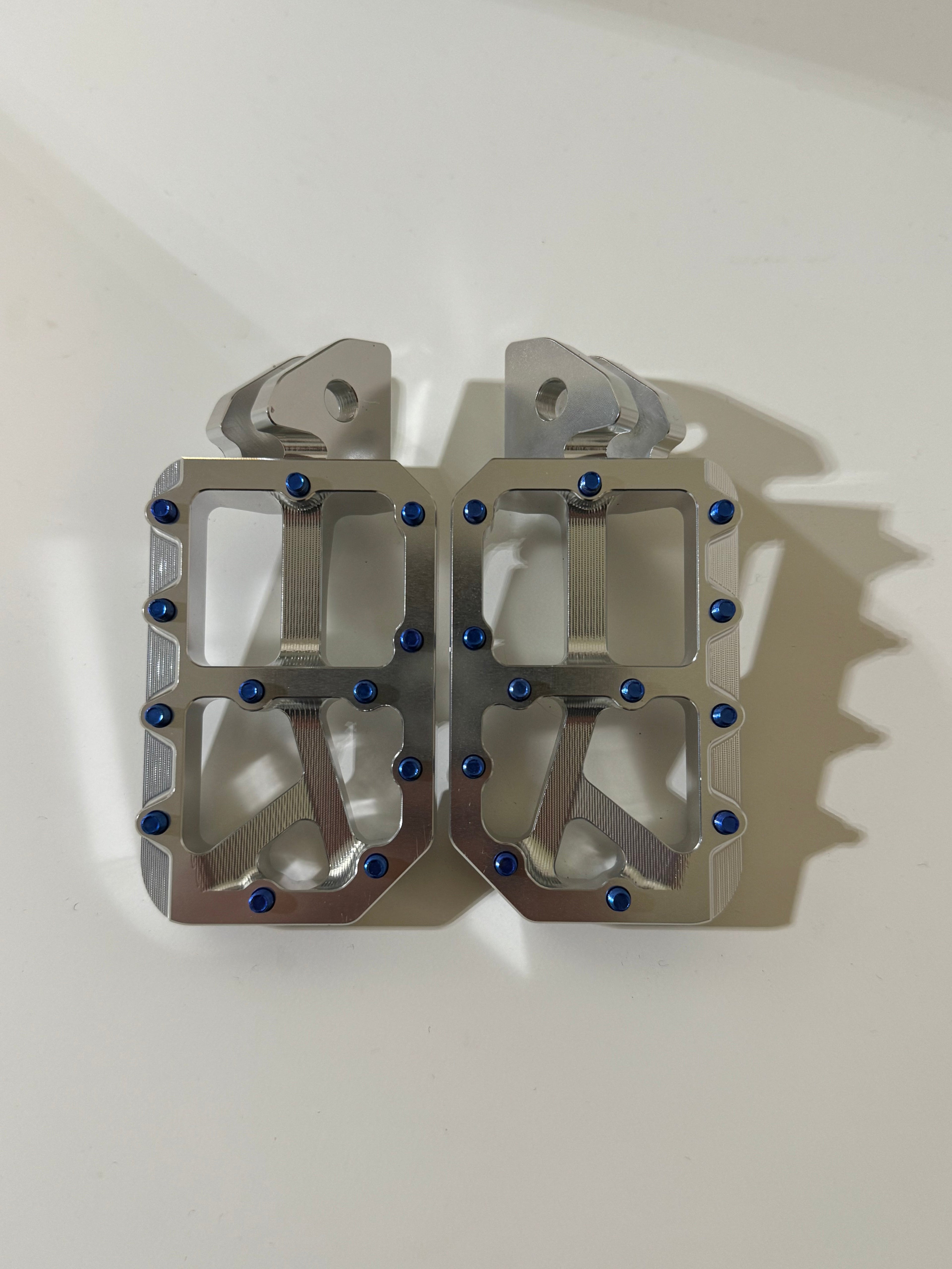 Mxp foot pegs 4 week pre order