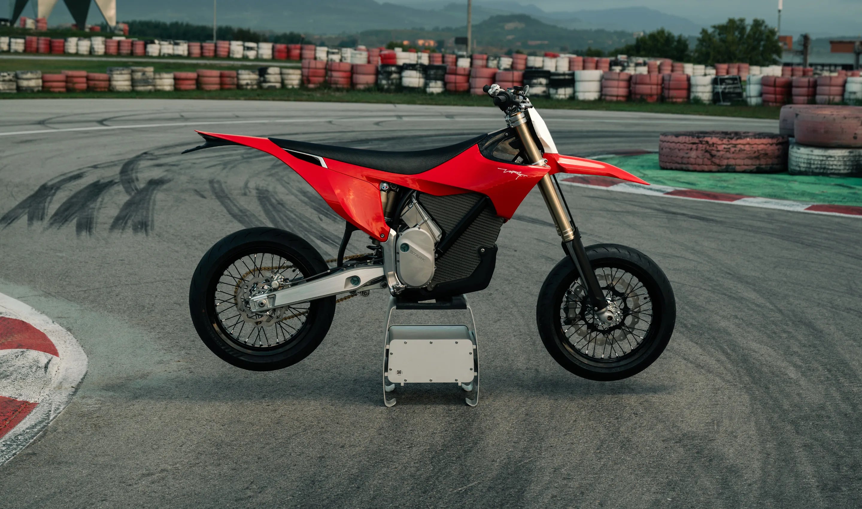 Stark Varg supermotos